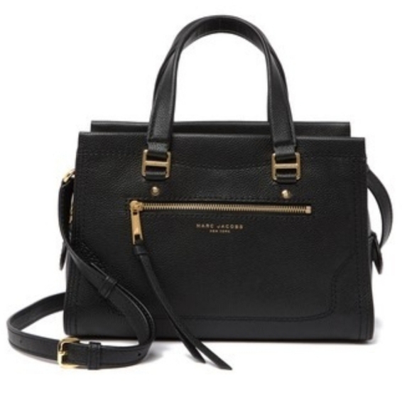 Marc Jacobs Handbags - Marc Jacobs Cruiser bag in black leather
